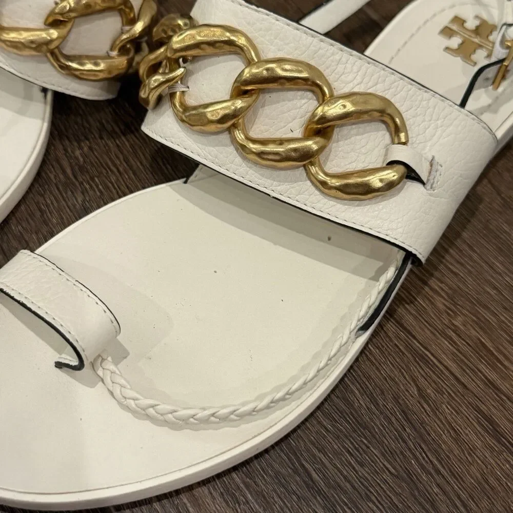Tory Burch Adrien Sandals 7.5M Ivory White Leather Gold Chain Flat Toe Ring
